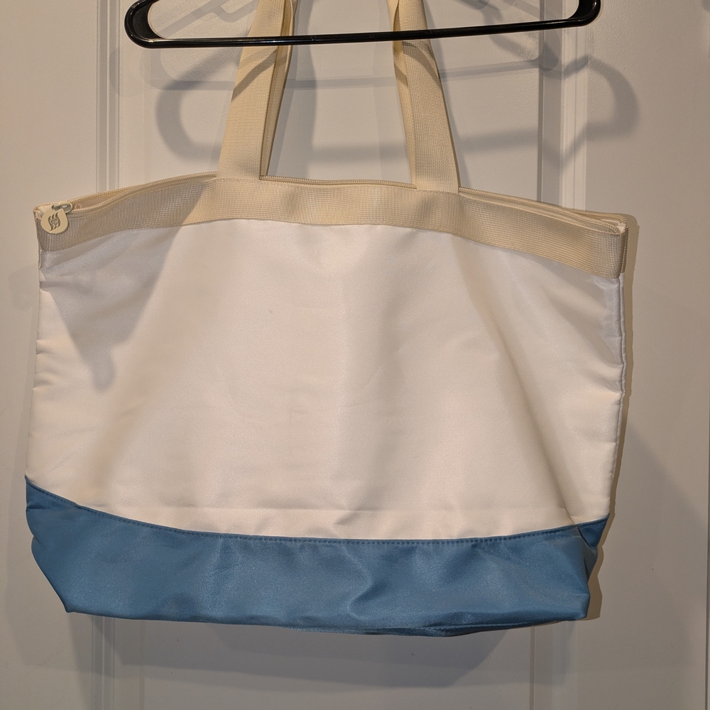 Disney Cruise Line Castaway Club tote bag - Picture 2 of 6